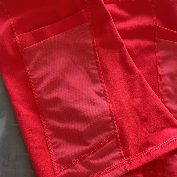 Fabletics High Rise Shorts - Picture 4 of 5